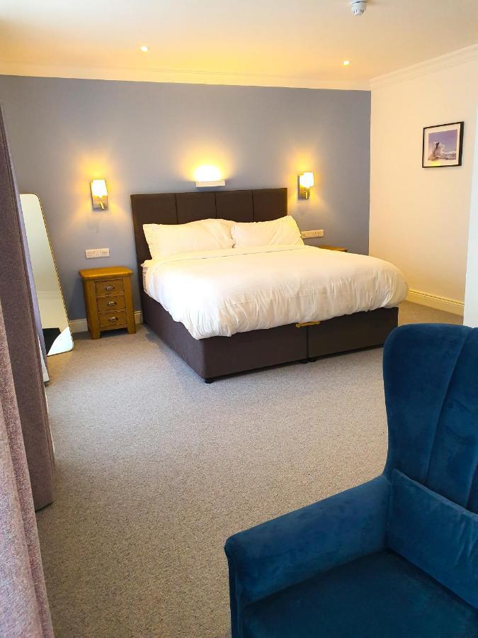 Dingle Garden Townhouse Bed & Breakfast Bagian luar foto A bedroom at the hotel
